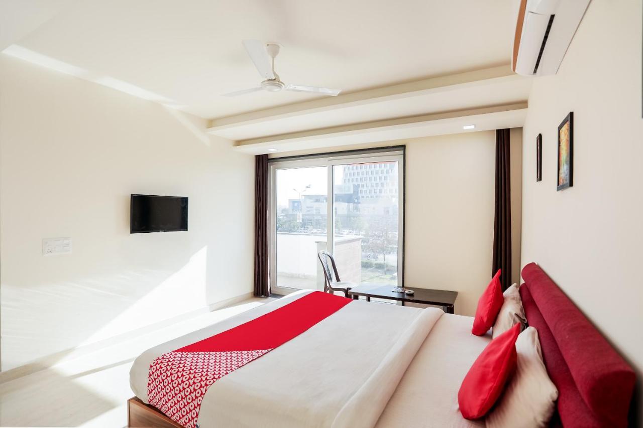 Oyo 65118 Hotel Vatika Gurgaon Exterior foto